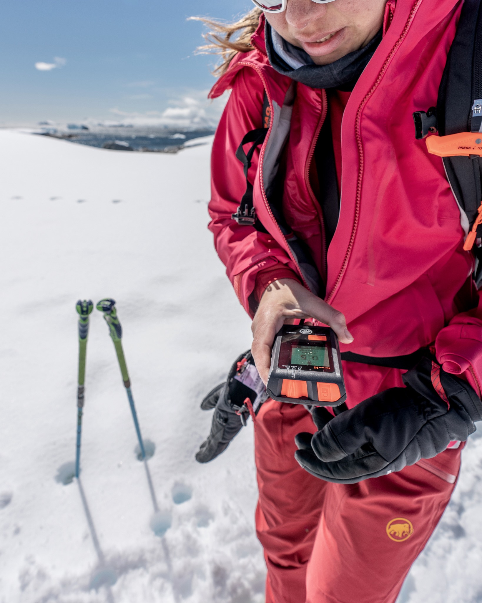 Detektor lawinowy Mammut Barryvox w akcji (fot. mammut.com)