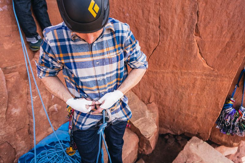 Rękawiczki do rys Black Diamond Crack ułatwiają wspinaczkę w rysach (fot. blackdiamond.com)